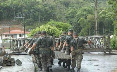 Exercito-tragedia-SC-2008 (32K)